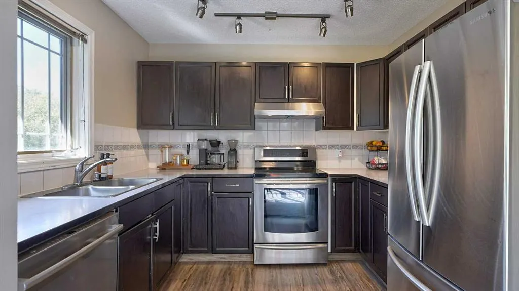 192 Inglewood Cove SE