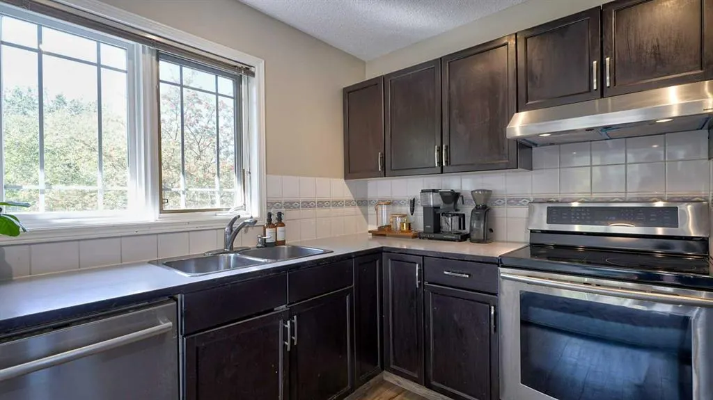 192 Inglewood Cove SE