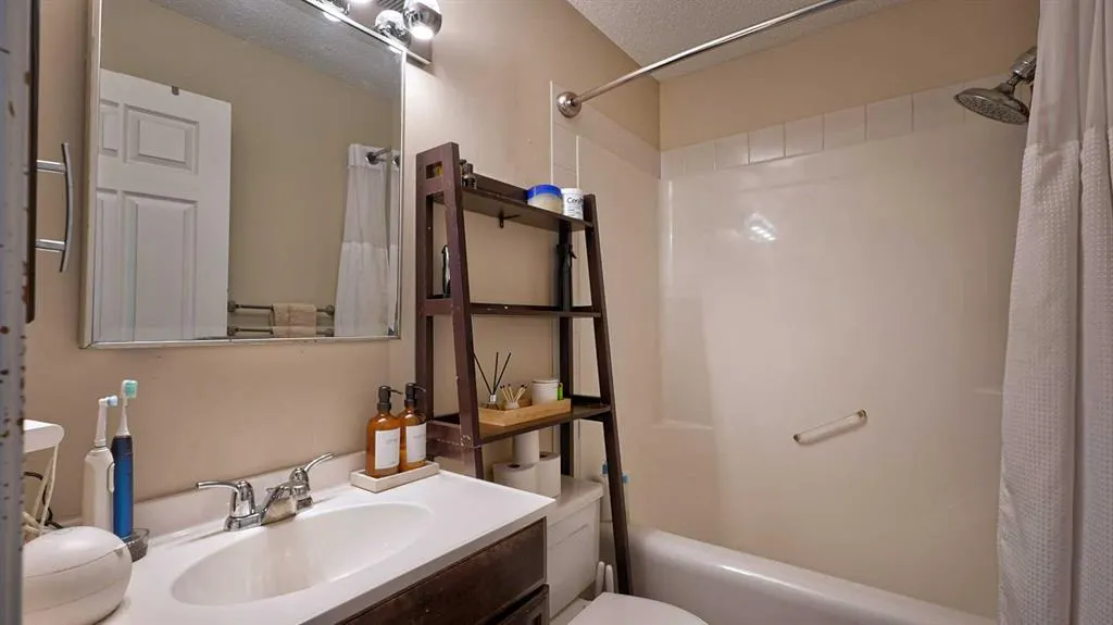 192 Inglewood Cove SE