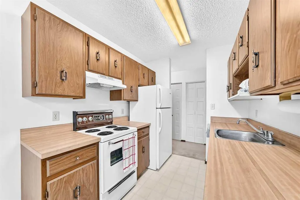 366 94 Avenue SE #17