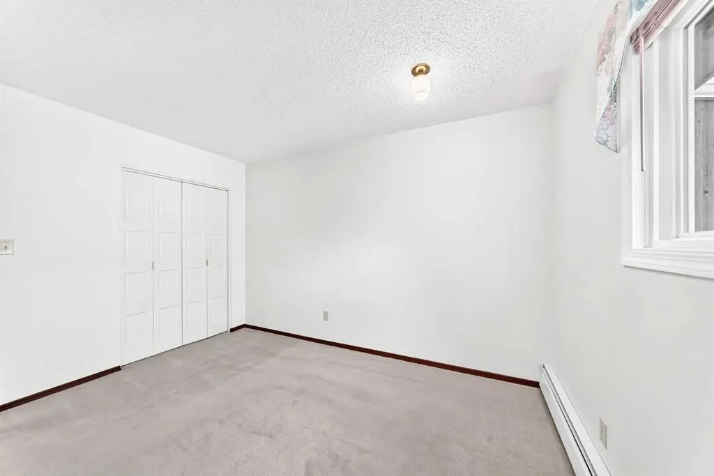 366 94 Avenue SE #17