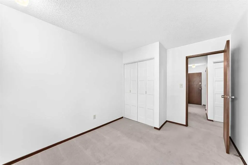 366 94 Avenue SE #17