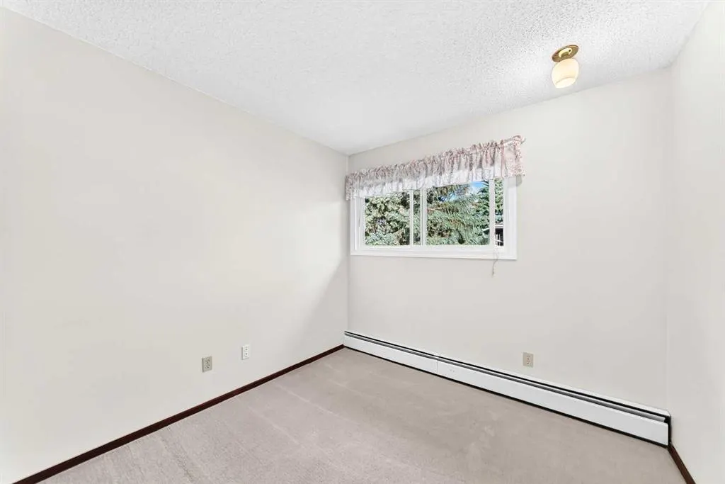 366 94 Avenue SE #17
