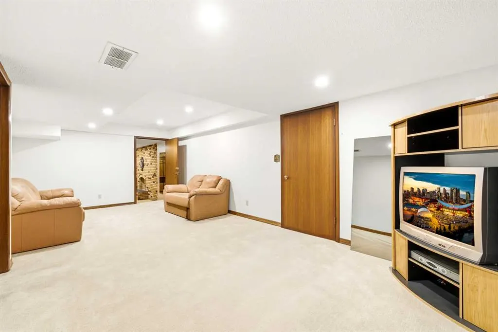 340 Pump Hill Gardens SW