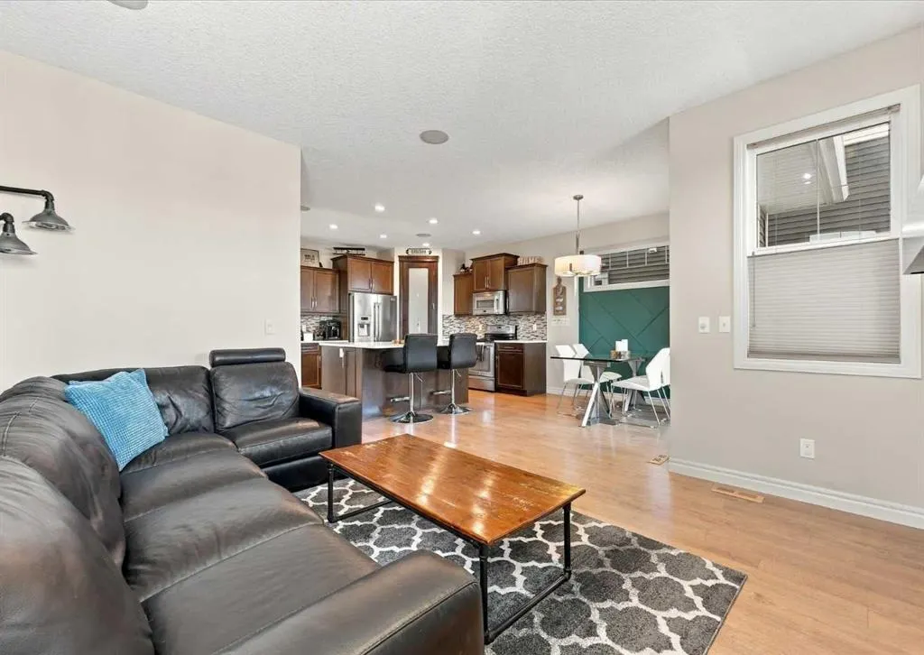 485 River Heights Crescent