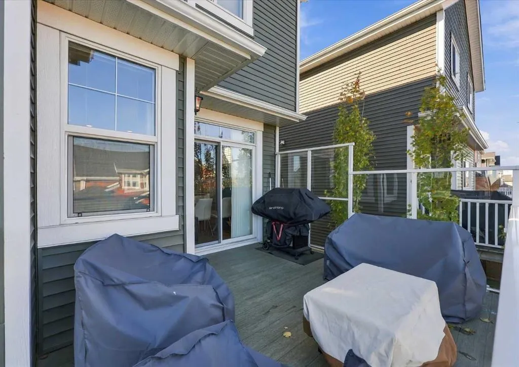 485 River Heights Crescent