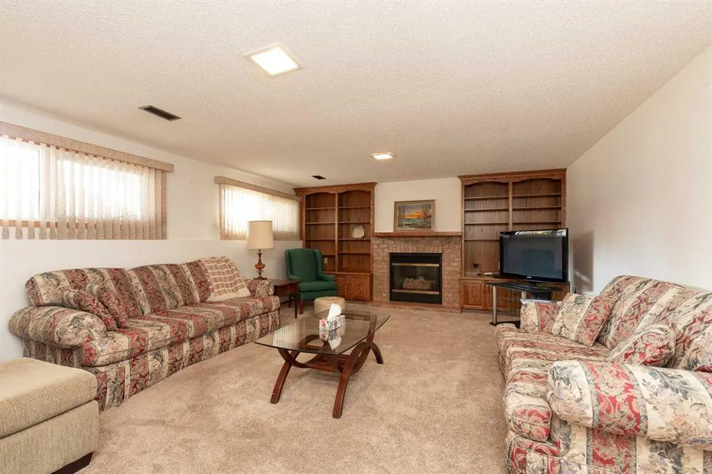 1514 Cedar Place S