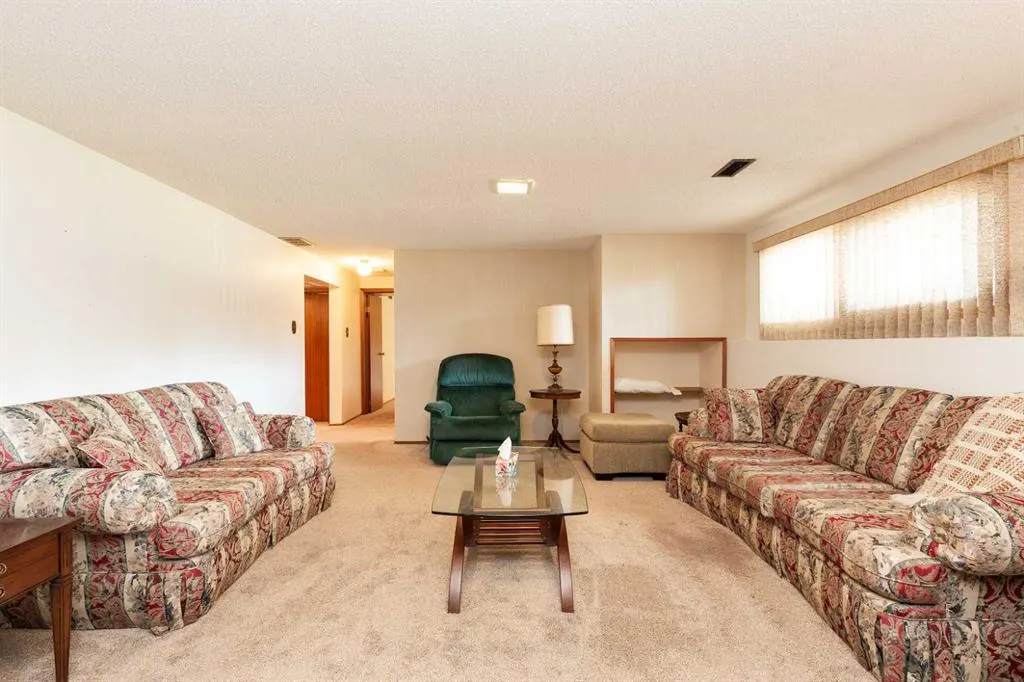 1514 Cedar Place S