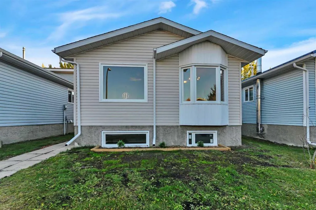 65 Roberts Crescent