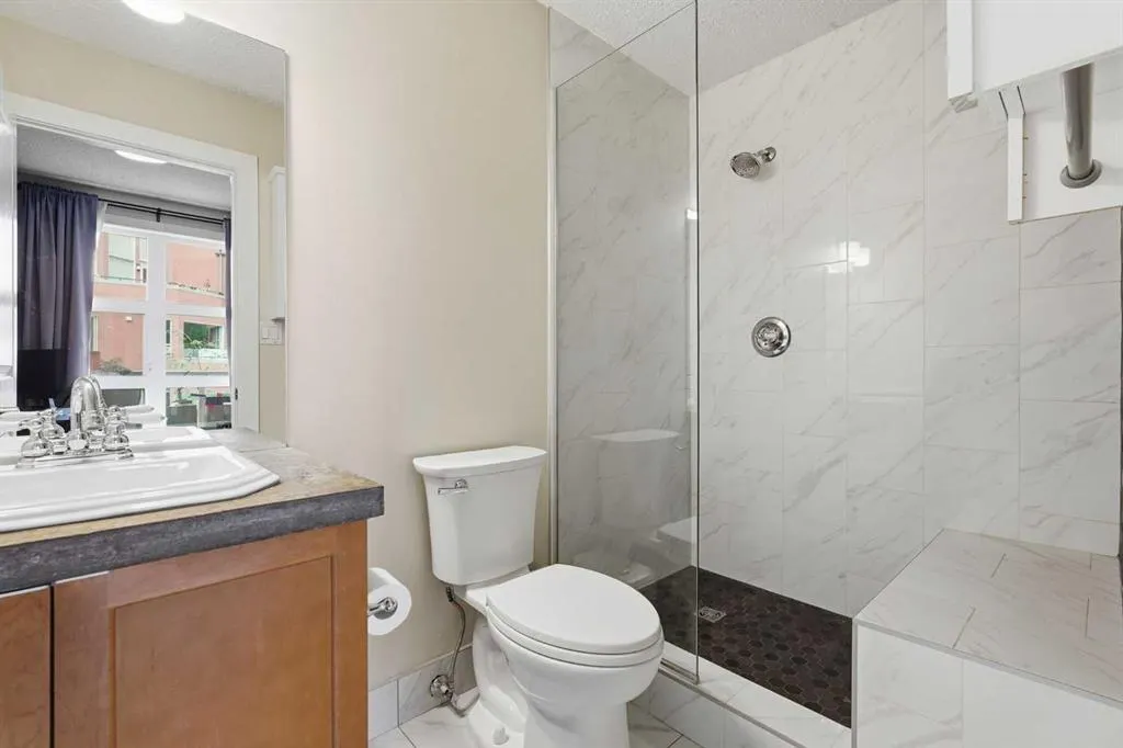 532 5 Avenue NE #305