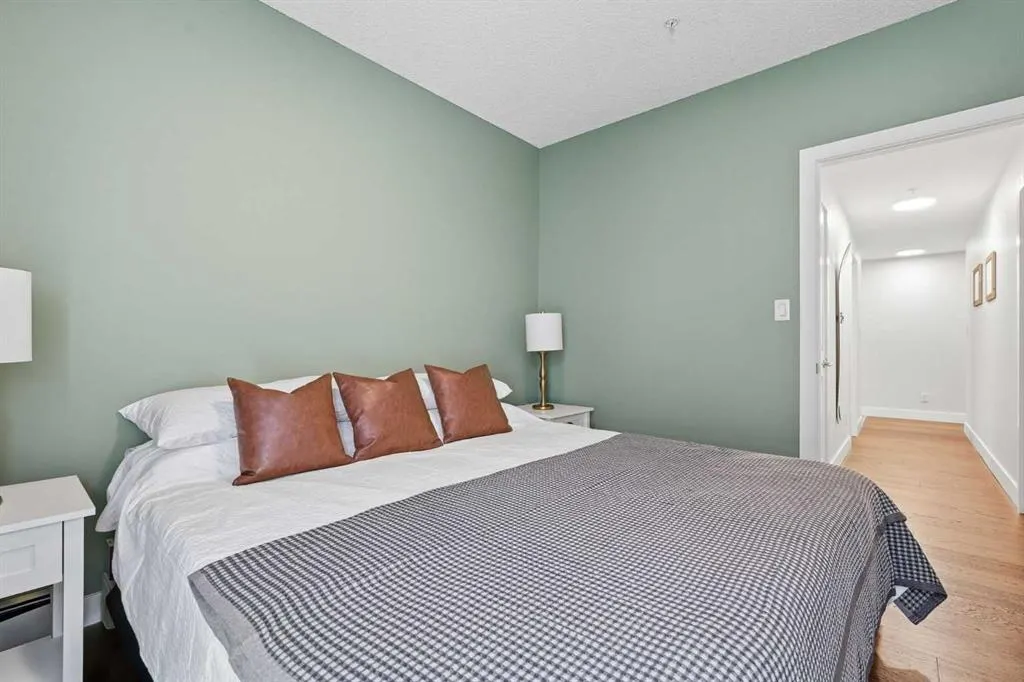 532 5 Avenue NE #305