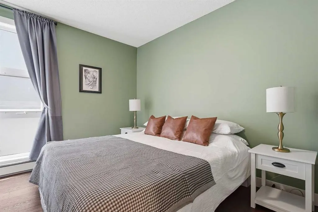 532 5 Avenue NE #305