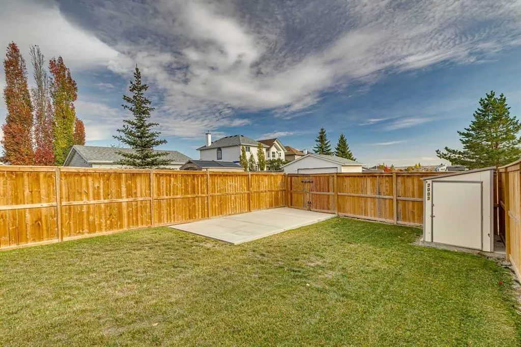 2003 Country Hills Circle NW