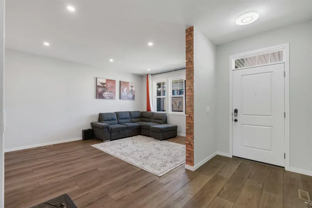 130 Dawson Harbour Rise
