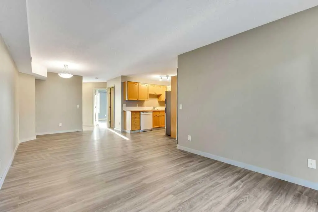 103 Strathaven Drive #423