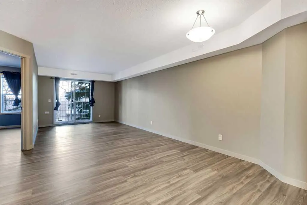 103 Strathaven Drive #423