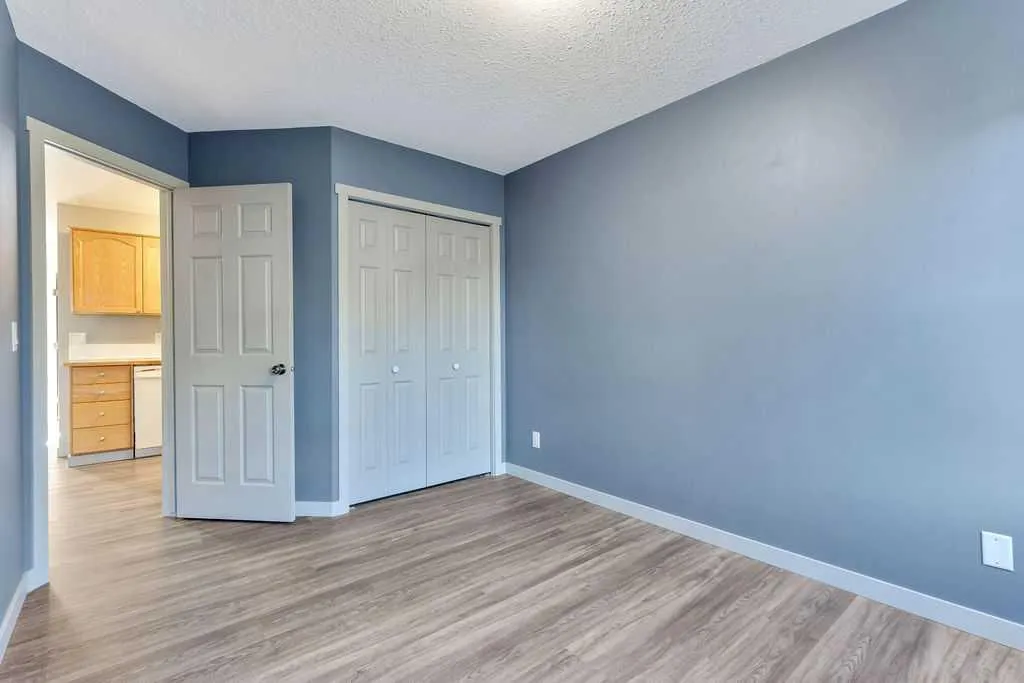 103 Strathaven Drive #423