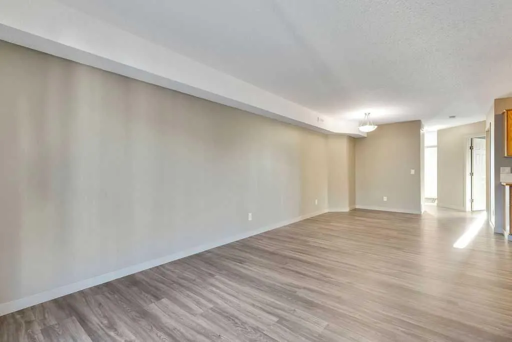 103 Strathaven Drive #423
