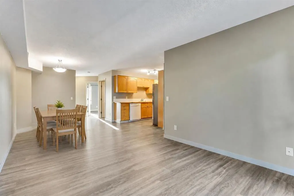 103 Strathaven Drive #423