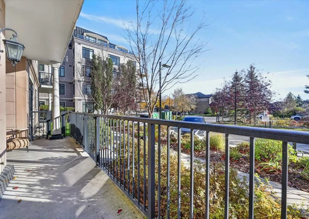 211 Quarry Way SE #105