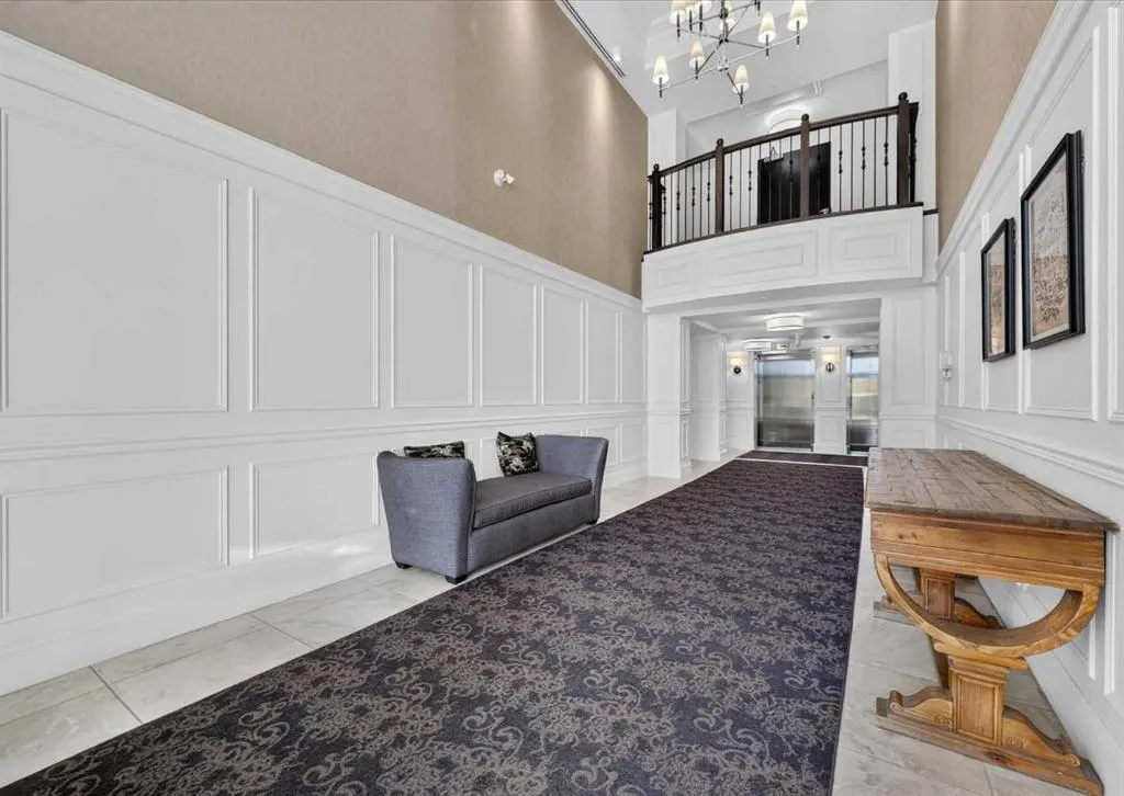 211 Quarry Way SE #105