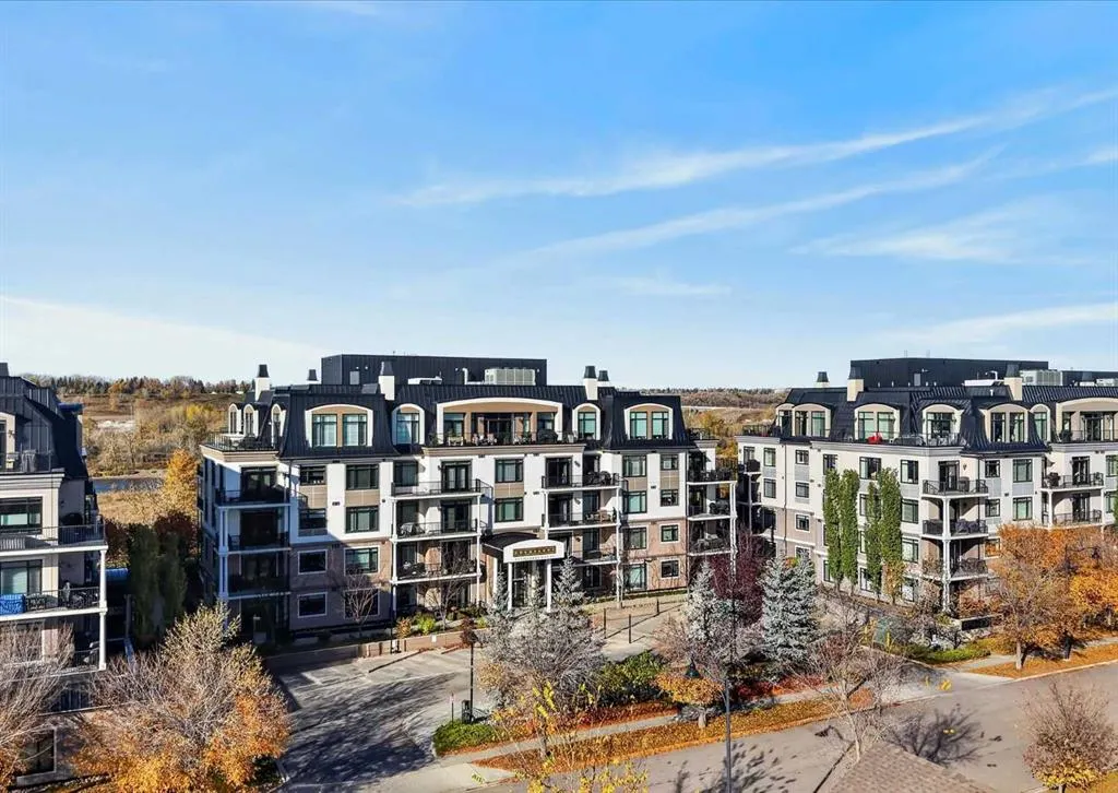 211 Quarry Way SE #105