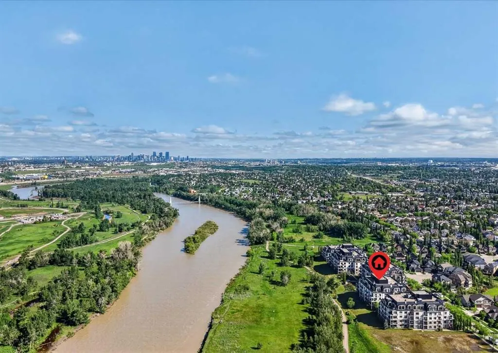 211 Quarry Way SE #105