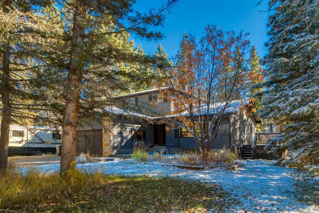 9 Redwood Meadows Close