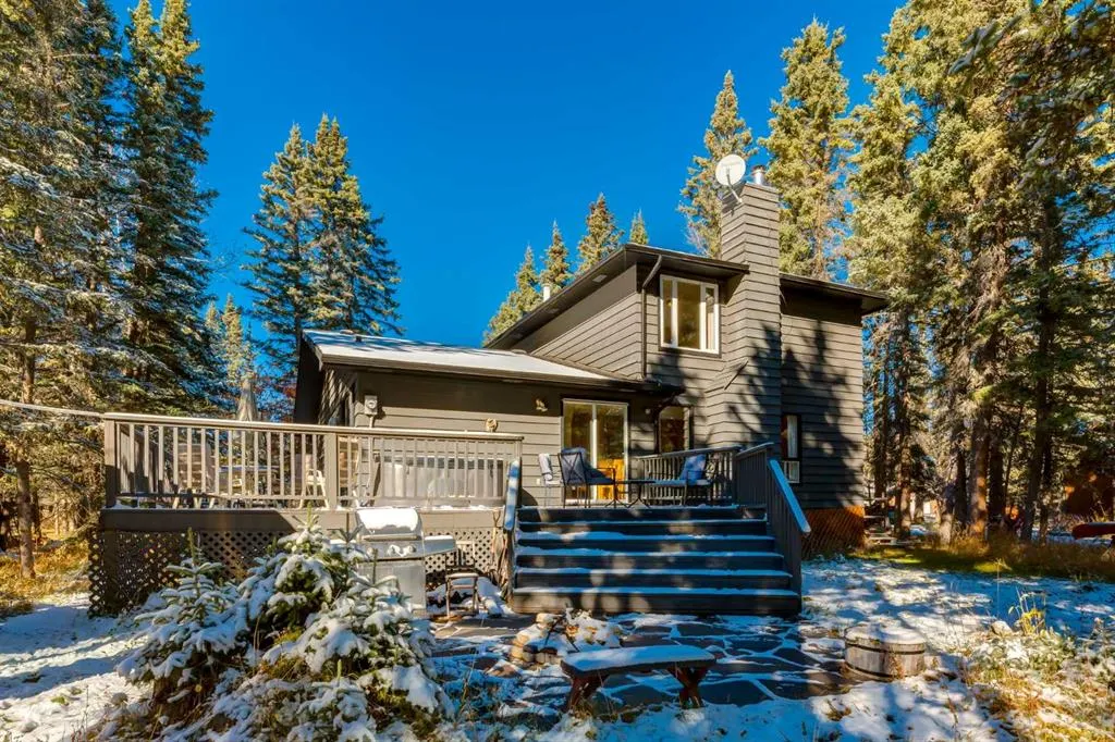 9 Redwood Meadows Close