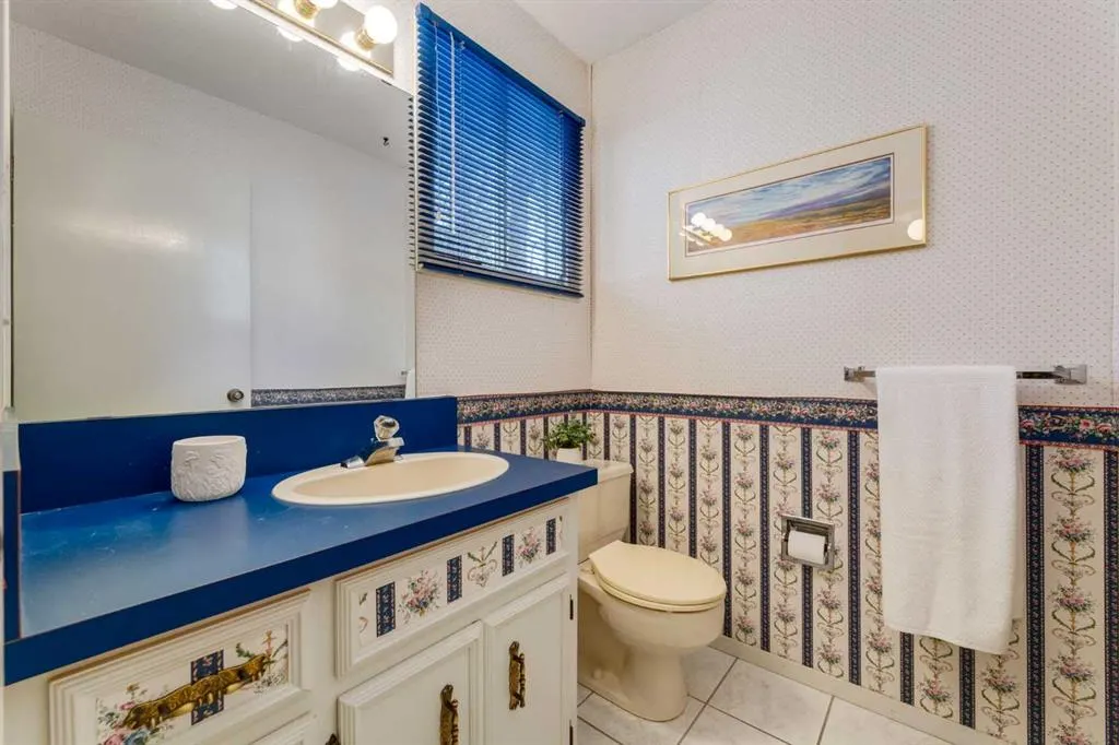 9 Redwood Meadows Close
