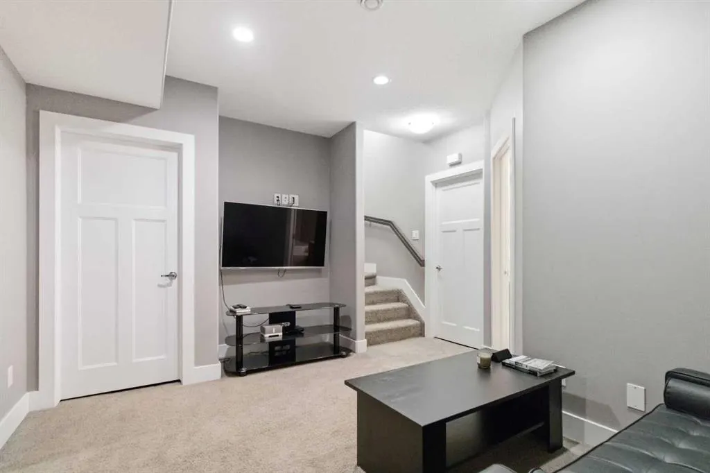 112 Dixon Road
