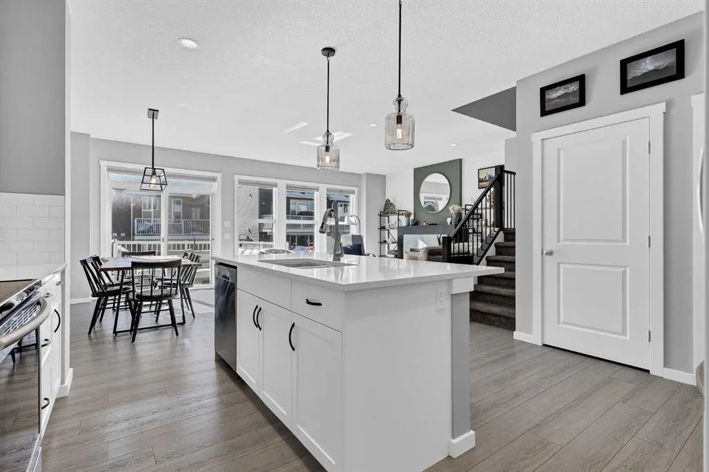 30 Bayview Circle SW