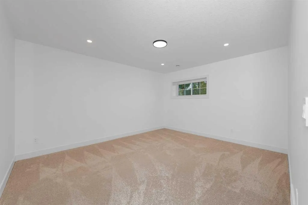 311 parkglen Crescent SE