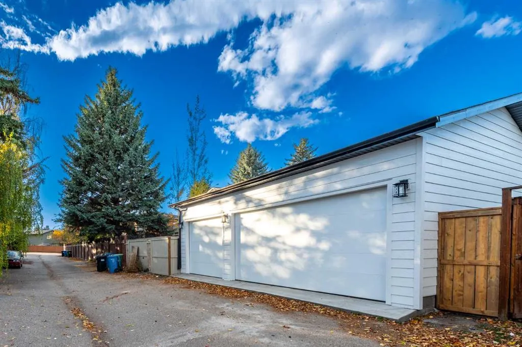 311 parkglen Crescent SE