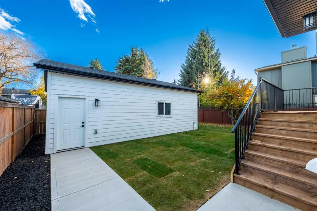 311 parkglen Crescent SE