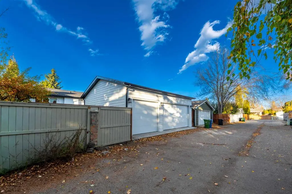 311 parkglen Crescent SE