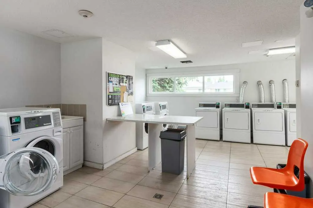 550 Westwood Drive SW #305