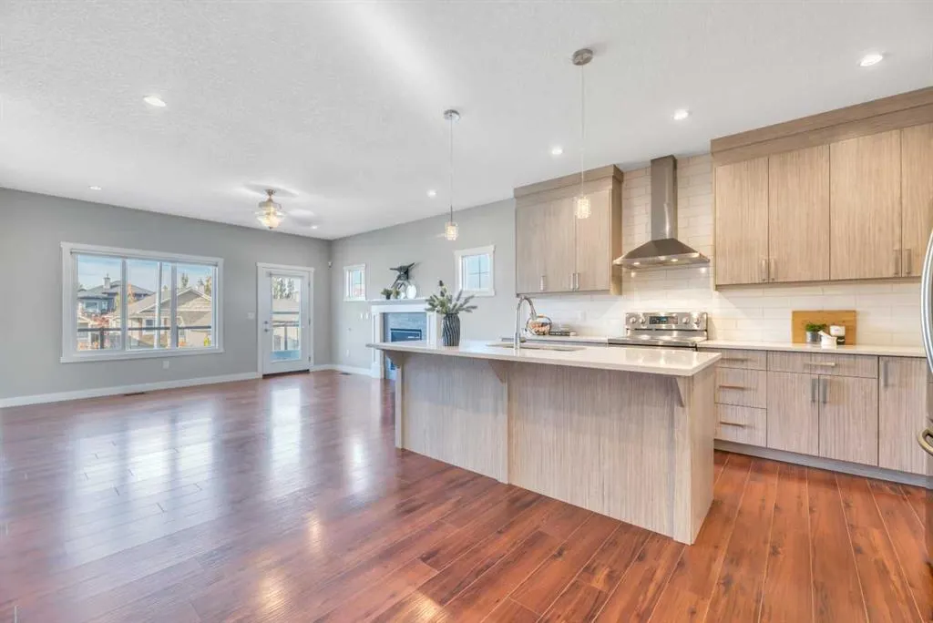 1 Lakes Estates Circle