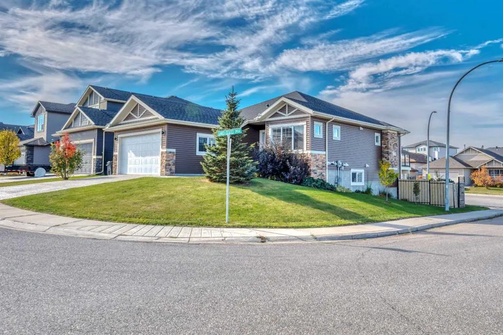1 Lakes Estates Circle
