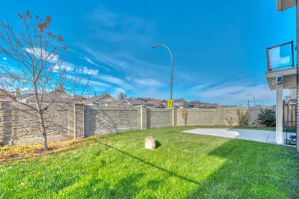 1 Lakes Estates Circle