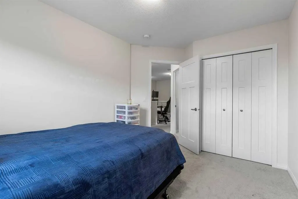 124 South Point Court SW