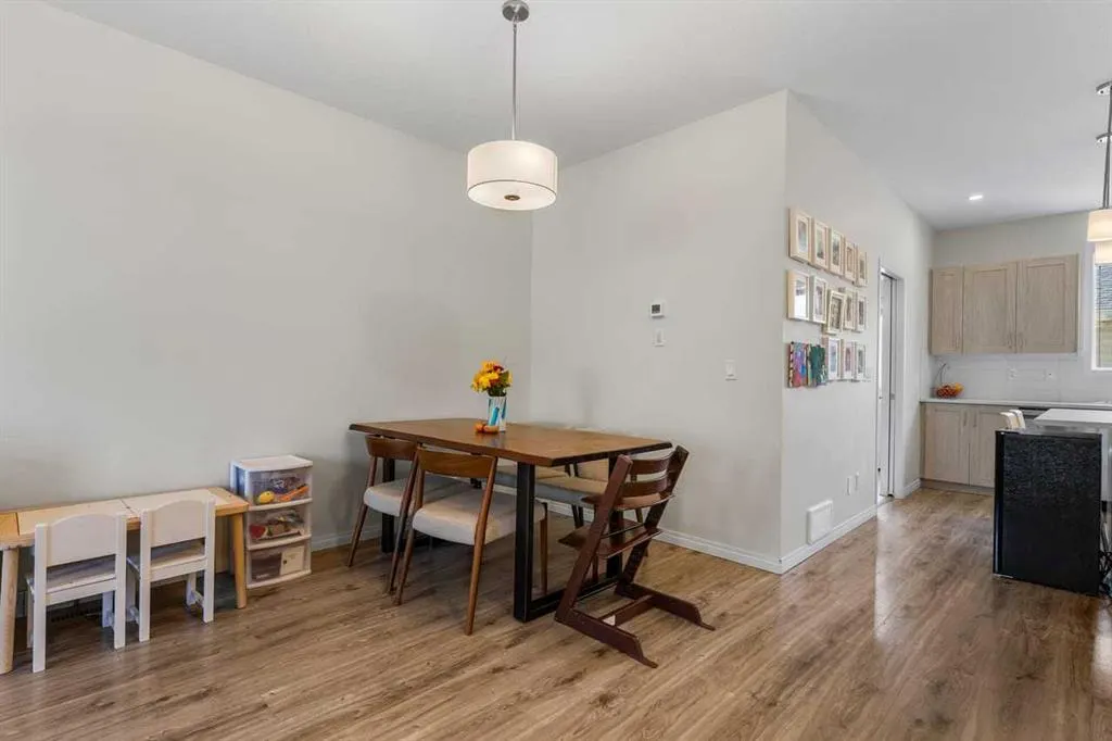 124 South Point Court SW