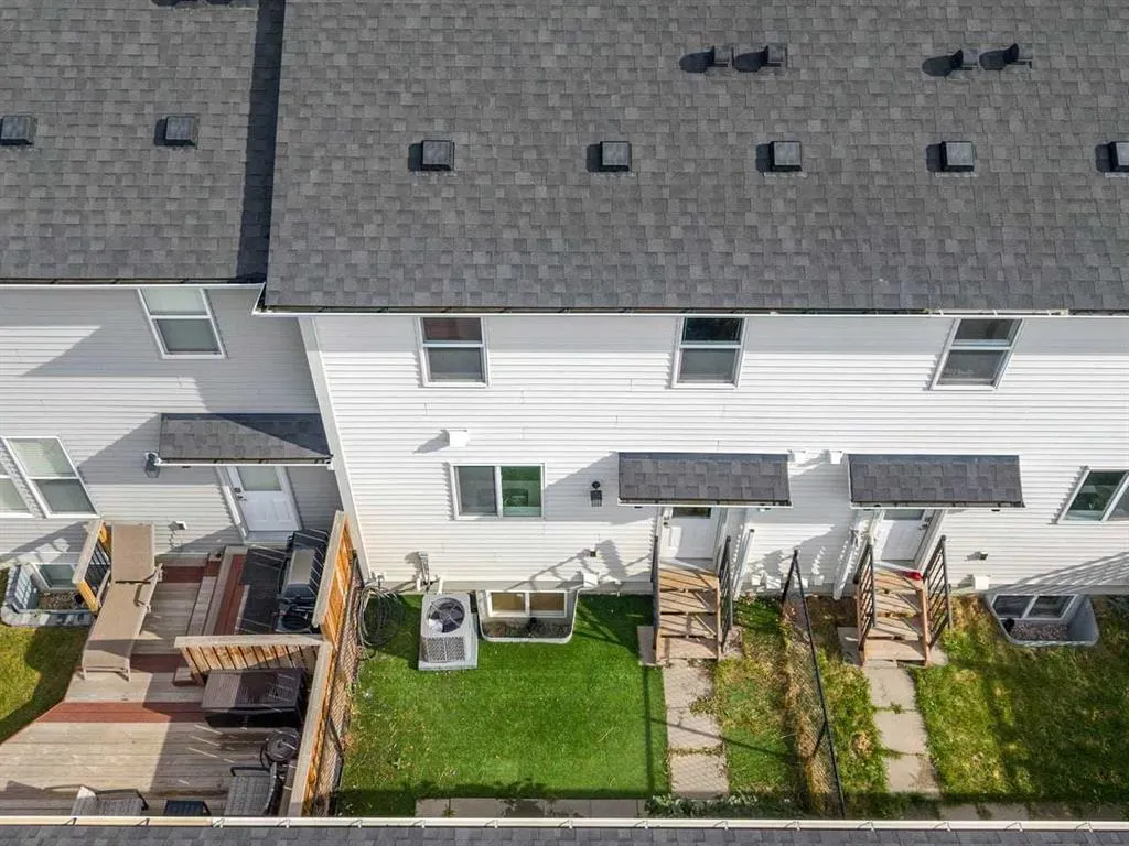 124 South Point Court SW