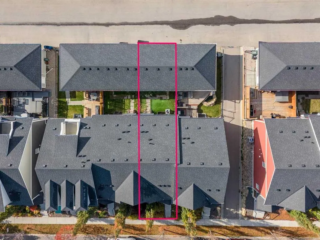 124 South Point Court SW