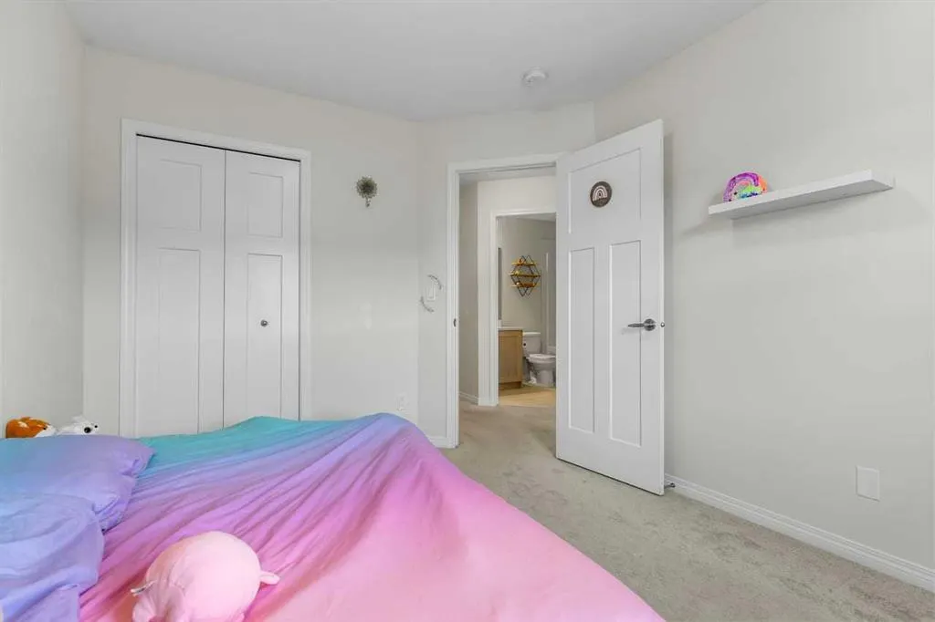 124 South Point Court SW