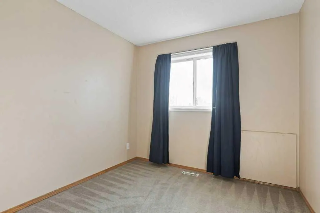 127 Erin Meadow Crescent SE