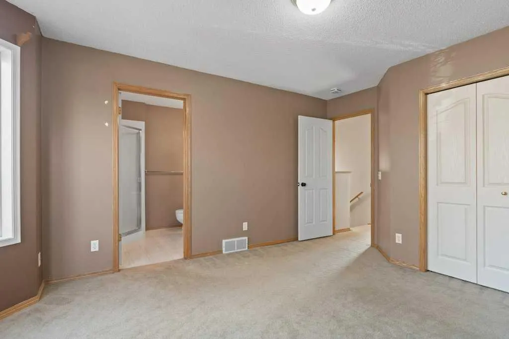 127 Erin Meadow Crescent SE