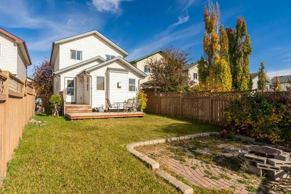 127 Erin Meadow Crescent SE