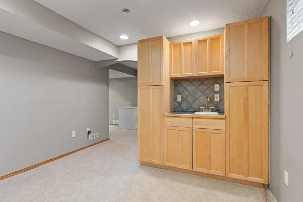 127 Erin Meadow Crescent SE