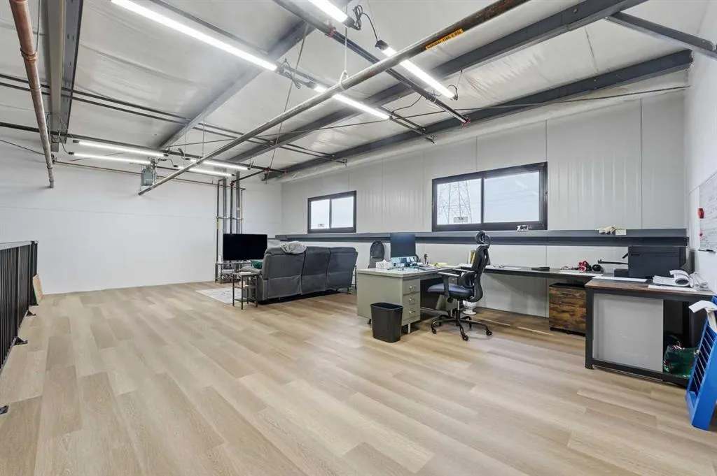 25 Southbank Crescent ##1